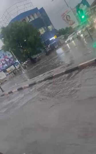 Heavy Rainfall Causes Flooding at Dansoman Junction, Disrupting Traffic Flow
